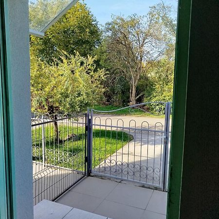 Apartamento Santorini Sremska Mitrovica Exterior foto